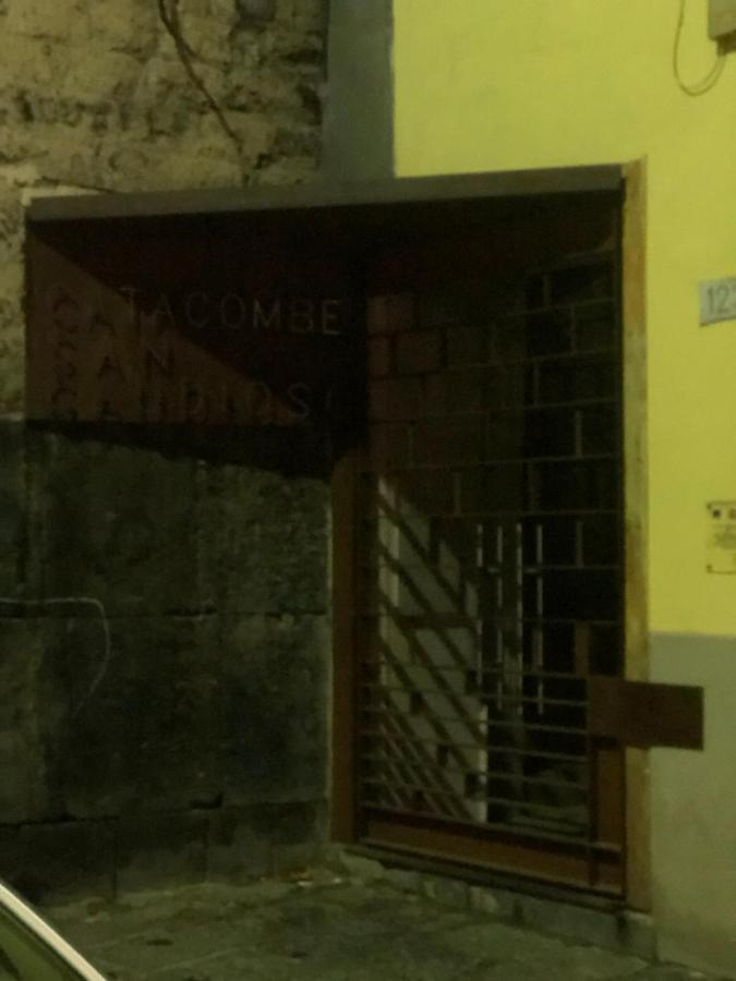 Il Basso Della Nonna Napoli Bagian luar foto